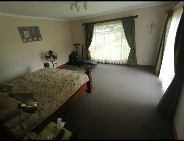 5 BEDROOM HOUSE FOR SALE IN MEYERTON CENTRAL